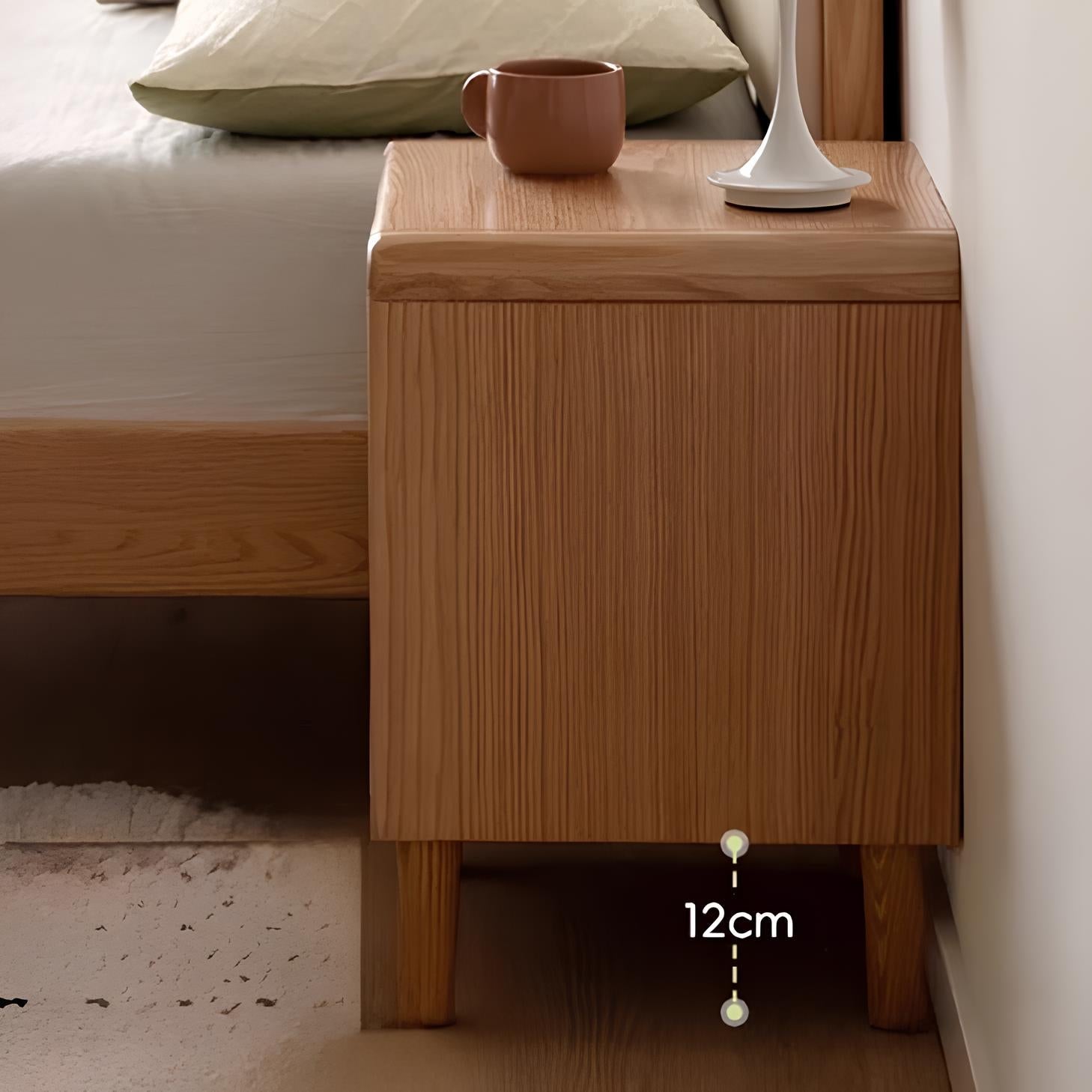 Korge Natural Solid Oak Bedside Table