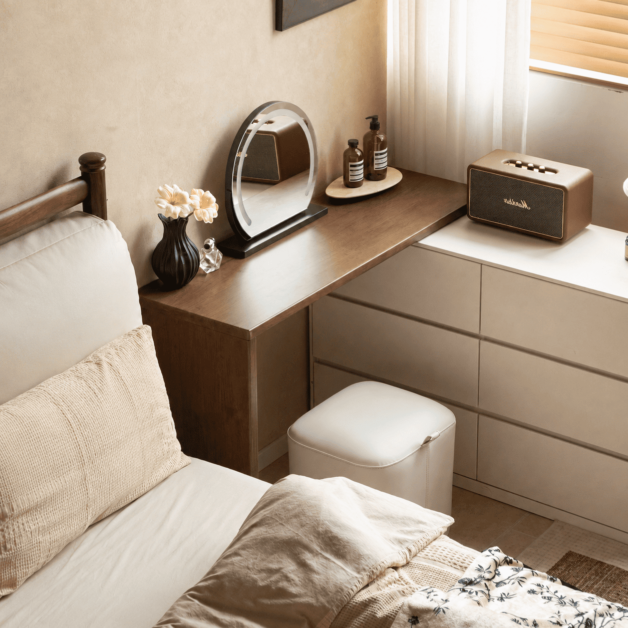 Rochester Solid Rubber Wood Extending Turning Dressing Table with Chest of Drawers