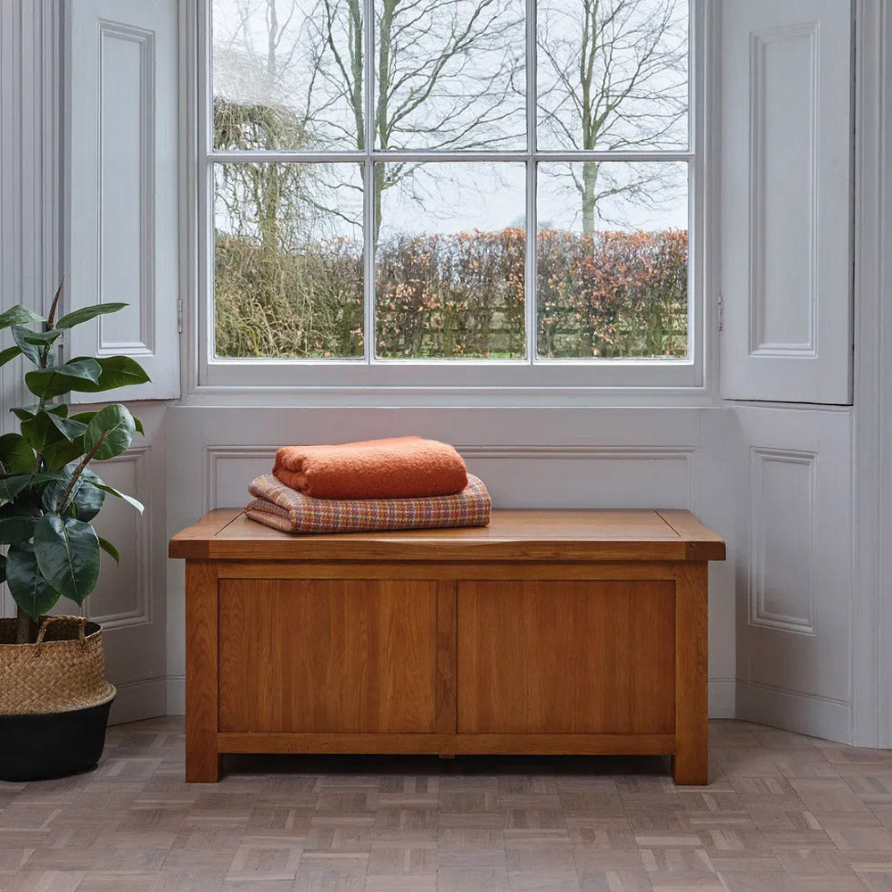 Rustic Country Solid Oak Blanket Box